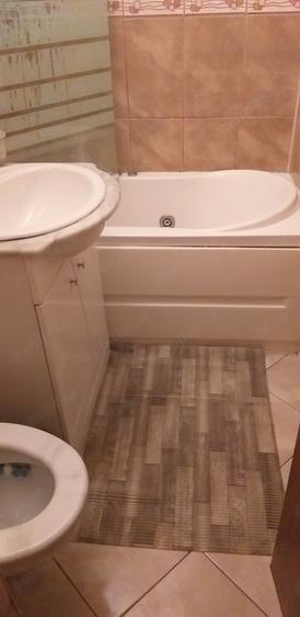 Apartament cu 2 camere decomandat în Predeal