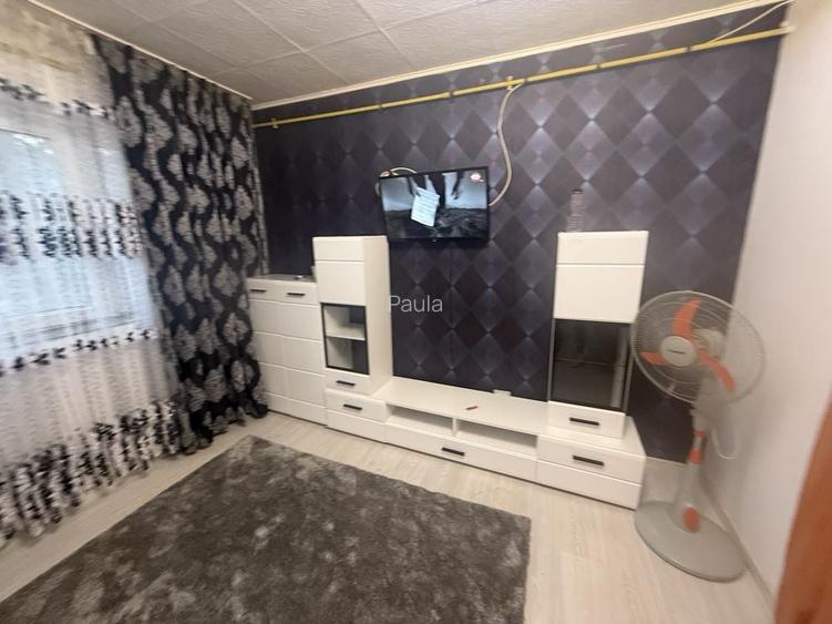 Vand Garsoniera strada laminorului bloc 2 A etaj 1 doar mesaje whatsap