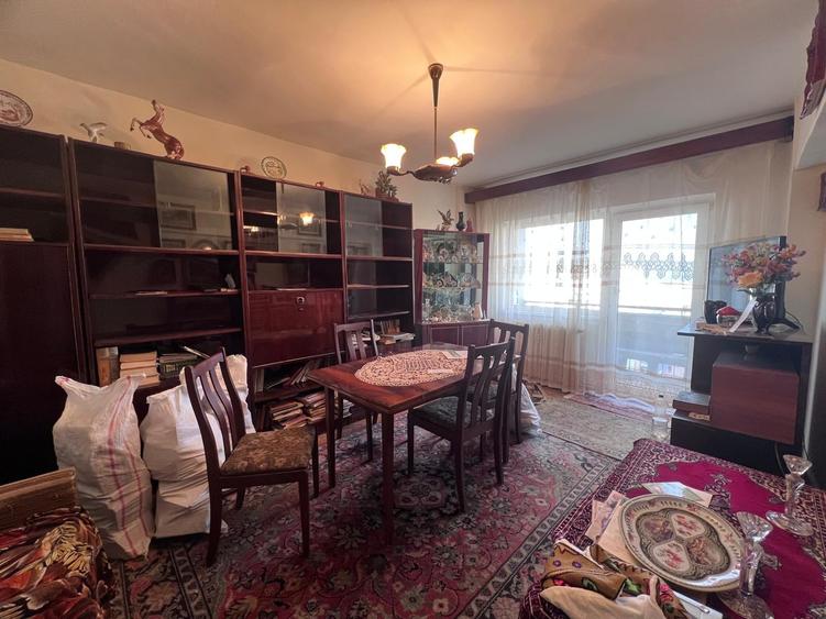 Apartament cu 2 camere decomandat în Decebal