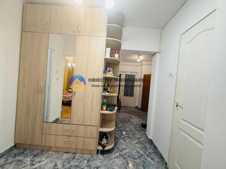 Apartament cu 3 camere decomandat, mobilat în 1 Mai