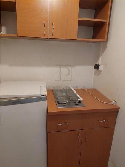 Garsonieră decomandată, mobilată în Complex Studențesc