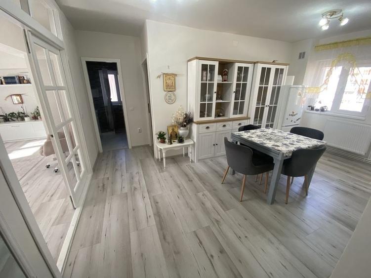 Apartament cu 3 camere decomandat în Ultracentral