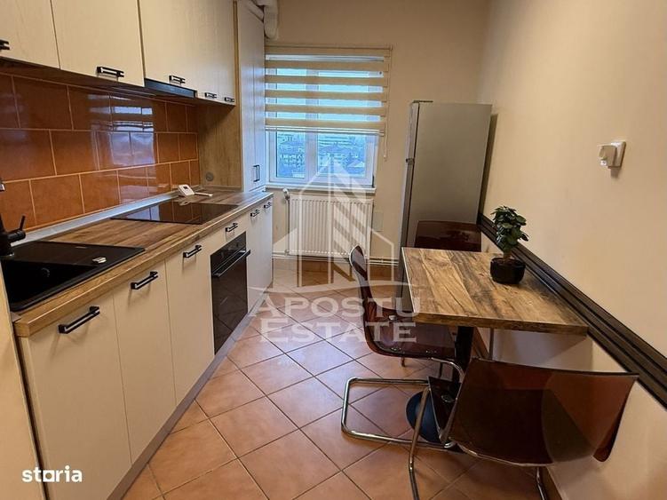 Apartament cu 3 camere semidecomandat în Gheorghe Lazăr