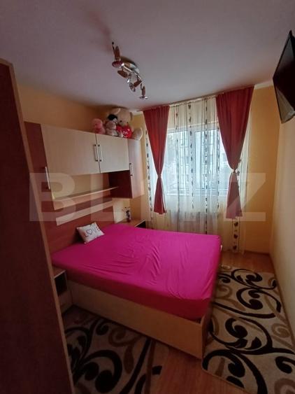 Apartament cu 2 camere semidecomandat, mobilat în Est