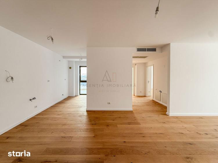 Apartament cu 3 camere semidecomandat în Băneasa