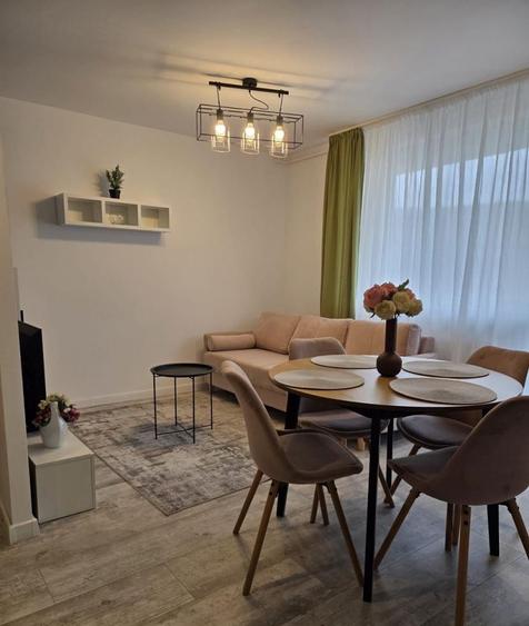 Apartament cu 2 camere semidecomandat, mobilat în Florești — fotografia 1