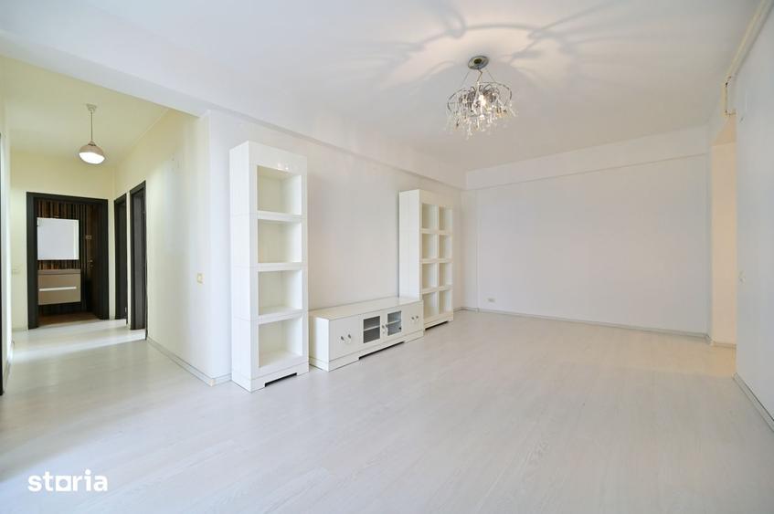 Apartament cu 4 camere în Centrul Civic