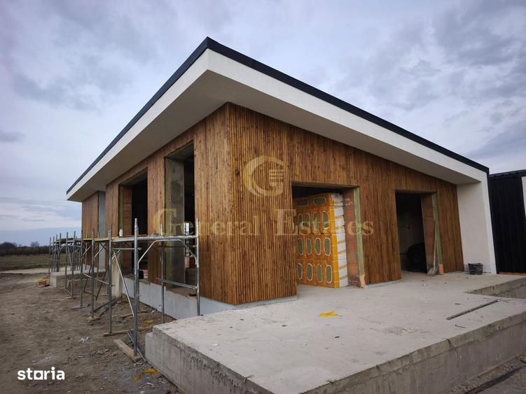 Casă cu 4 camere cu Teren 470 Mp în Central