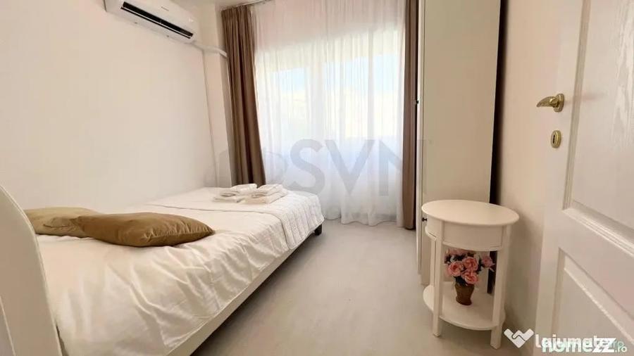 Apartament cu 3 camere semidecomandat în Tineretului