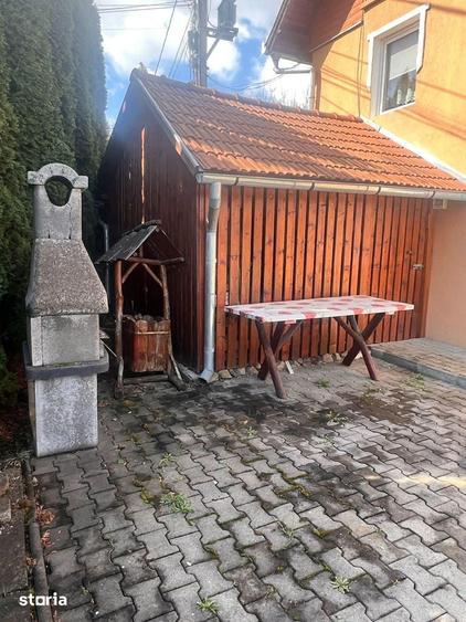 Casă cu 4 camere cu Teren 700 Mp în Central