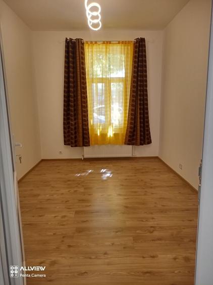 Apartament cu 2 camere nedecomandat în Central