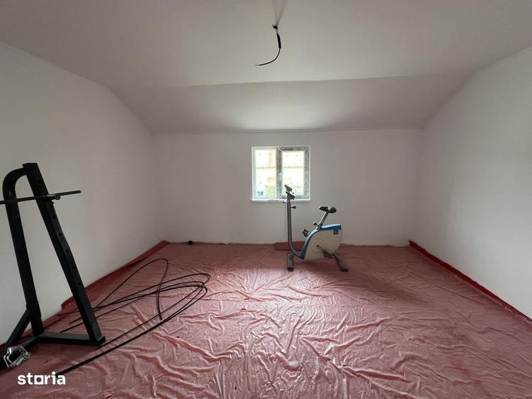Casă cu 4 camere în Ambud