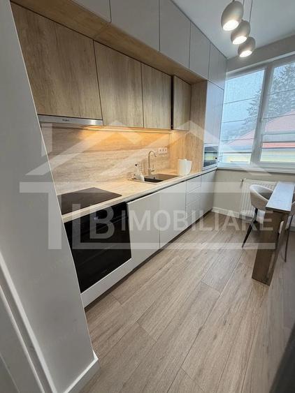 Apartament cu 3 camere semidecomandat în Semicentral
