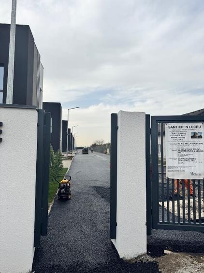 Casă individuală cu 4 camere cu Garaj în Tunari