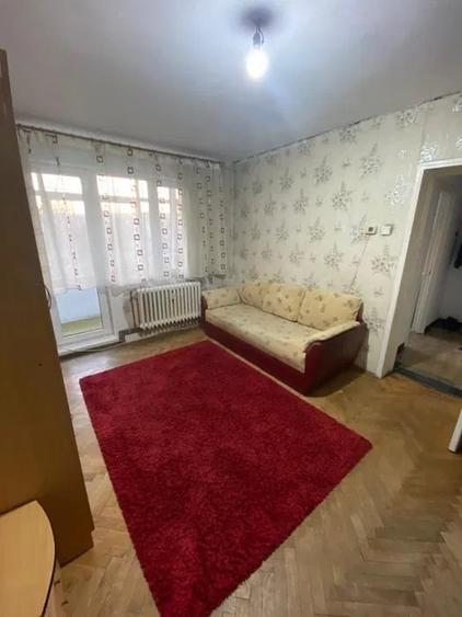 Apartament cu 2 camere, etajul 3/4, zona Podu Ros - 3