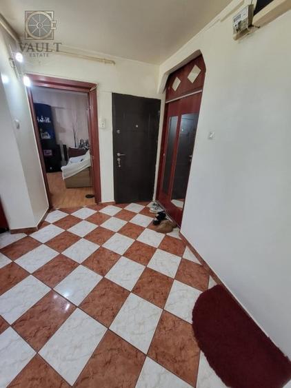 Apartament cu 3 camere decomandat, mobilat în Rahova