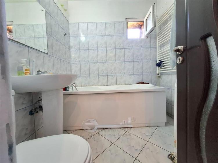 Apartament cu 2 camere decomandat în Nicolina