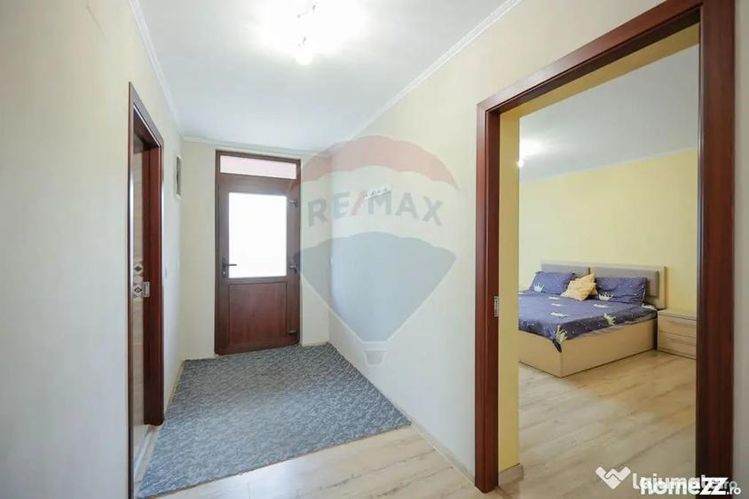 Casă cu 7 camere cu Teren 600 Mp în Haieu