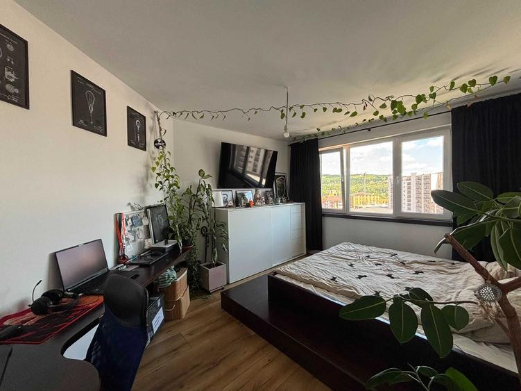 Apartament cu 2 camere semidecomandat în Florești