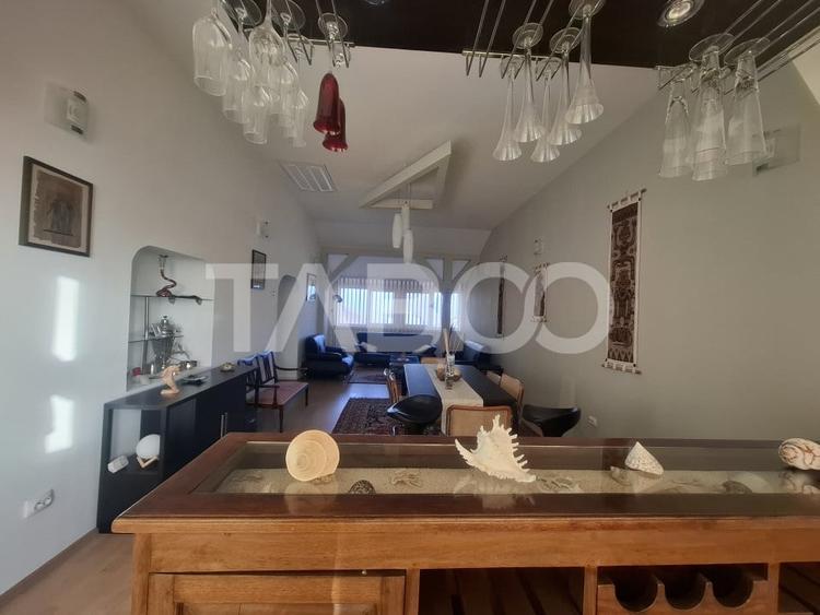 Apartament cu 5 camere decomandat, mobilat în Mihai Viteazul