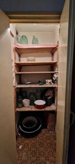 Apartament cu 3 camere semidecomandat în Astra