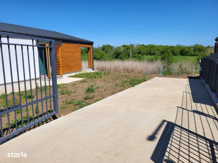 Casă cu 3 camere în Tâncăbești