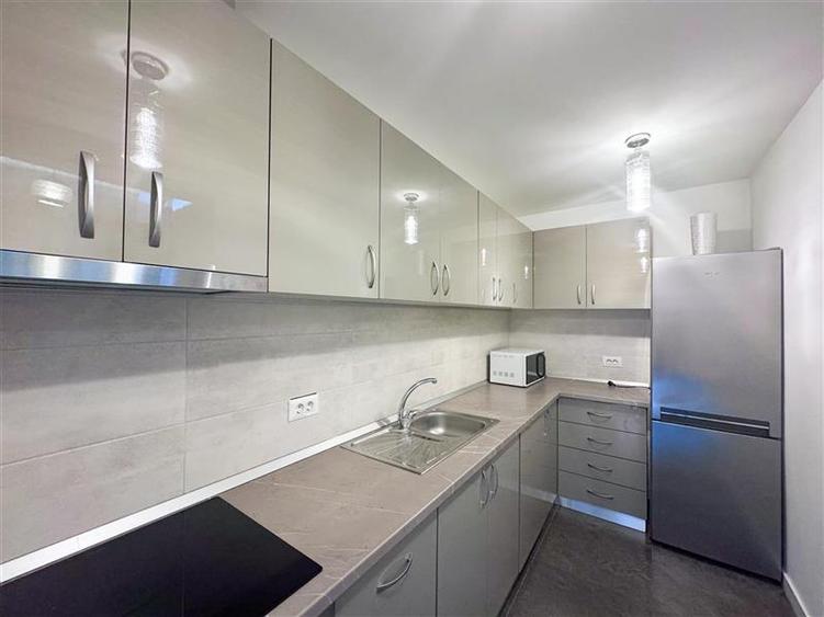 Apartament cu 2 camere semidecomandat, mobilat în Herăstrău