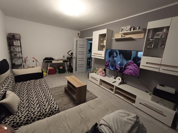 Apartament cu 2 camere decomandat în Giurgiului