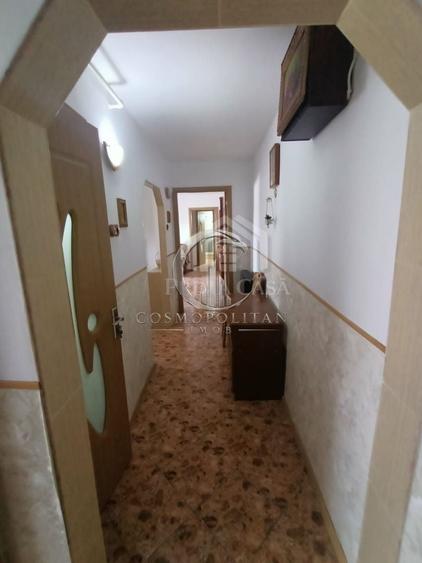 Apartament cu 3 camere în Pod