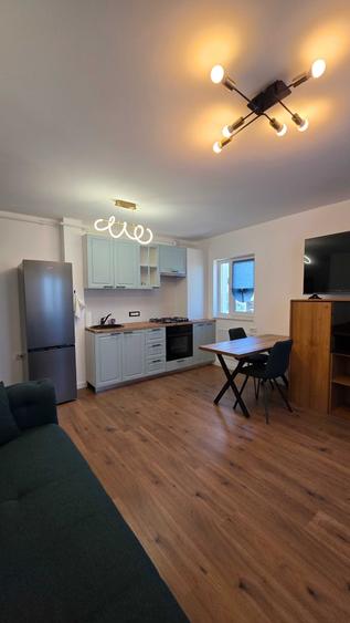 Apartament cu 2 camere decomandat în Sud