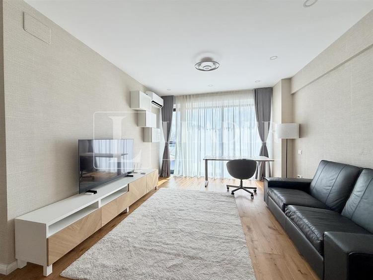 Apartament cu 2 camere semidecomandat, mobilat în Central