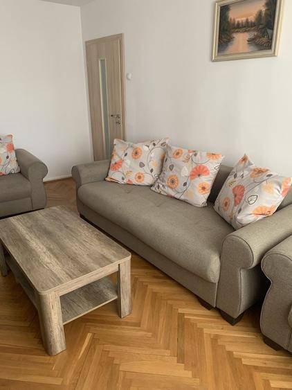 Apartament cu 3 camere decomandat în Vasile Aaron