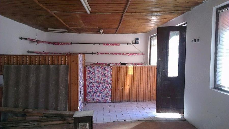 Spațiu comercial, de 42 mp, în Lipovăț
