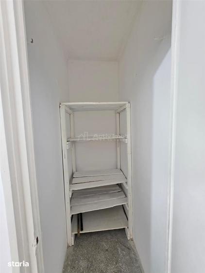 Apartament cu 3 camere semidecomandat în Vatra Luminoasă