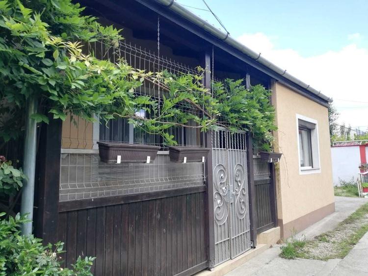 Apartament cu 2 camere decomandat în Decebal