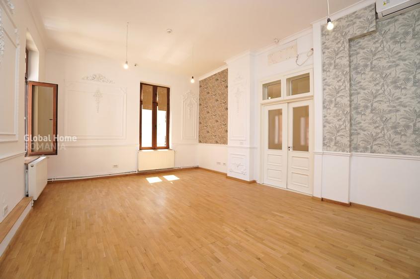Casă individuală cu 12 camere cu Canalizare în Ultracentral