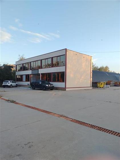 Spațiu industrial, de 1,500 mp, în Central