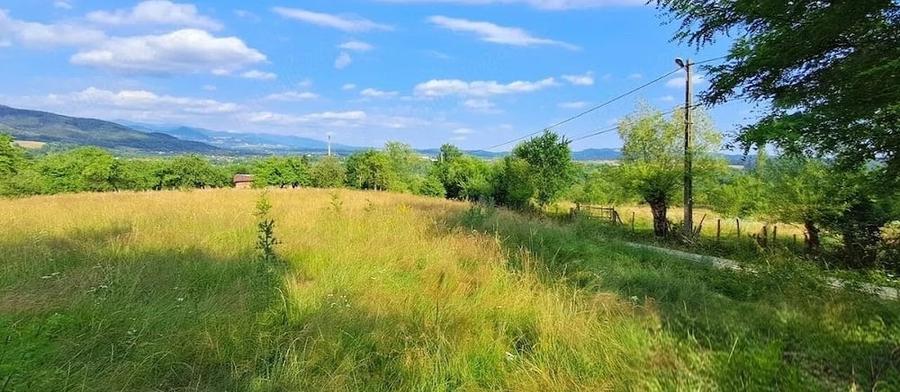 Teren de 18300 mp, în Bughea de Sus
