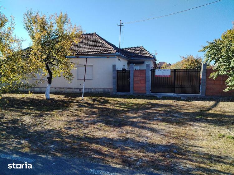 Casă cu 3 camere cu Teren 1440 Mp în Șepreuș