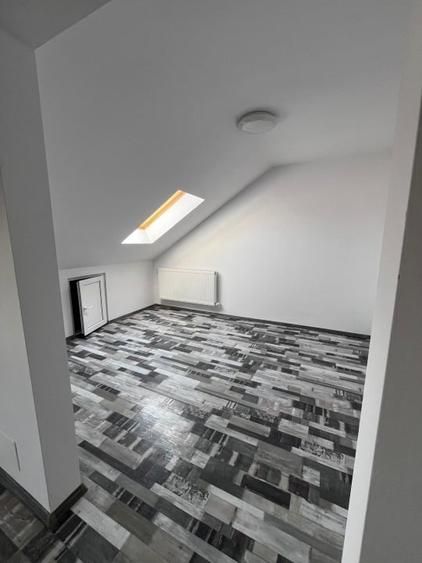 Apartament cu 3 camere decomandat, mobilat în Burdujeni