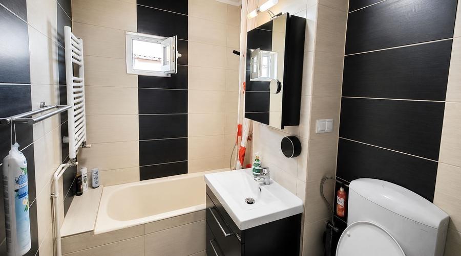 Apartament cu 2 camere semidecomandat, mobilat în Bucovina