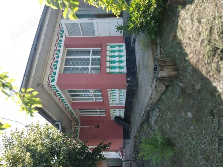 Casă cu Teren 1000 Mp în Valea Racului