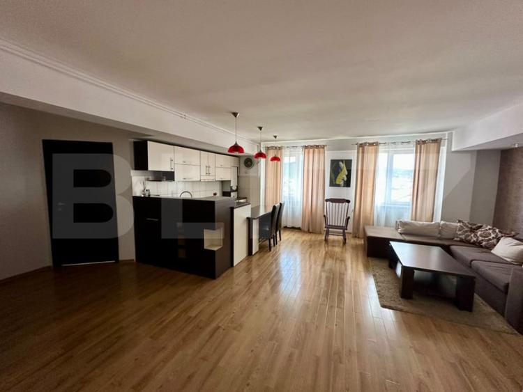 Apartament cu 2 camere semidecomandat în Calea Moldovei