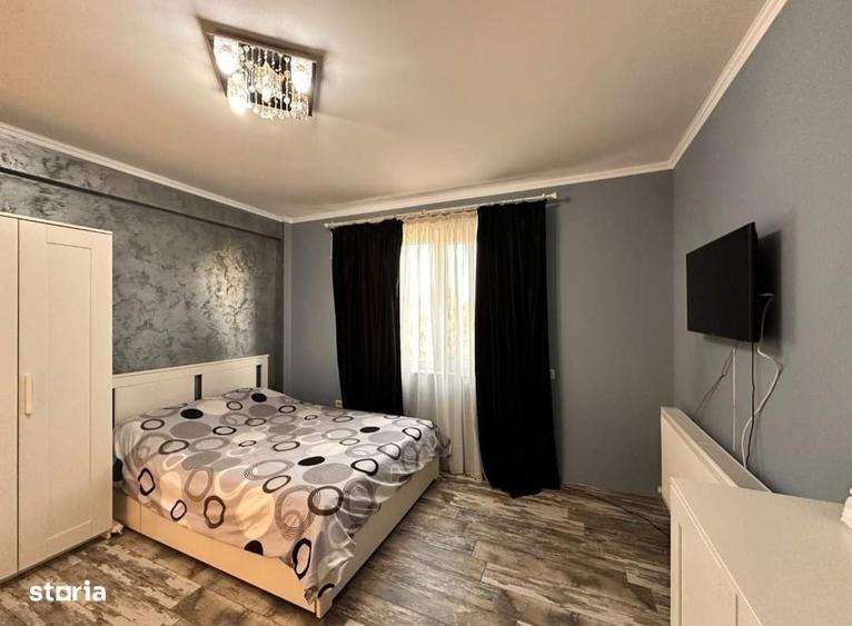 Casă cu 4 camere cu Teren 1400 Mp în Central