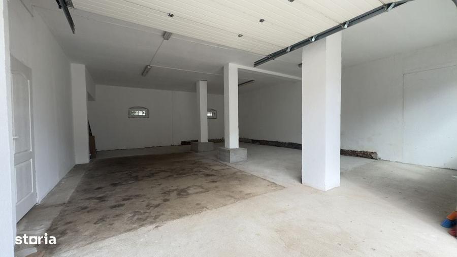 Spațiu comercial, de 80 mp, în Central