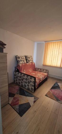 Casă cu 2 camere cu Teren 400 Mp în Central