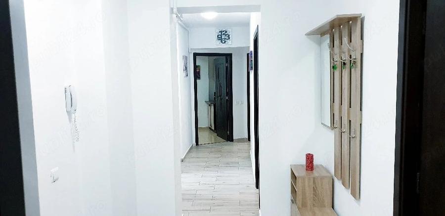 Apartament cu 3 camere decomandat în Berceni
