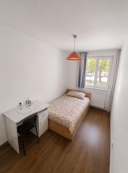 Apartament cu 3 camere decomandat în Radu Negru
