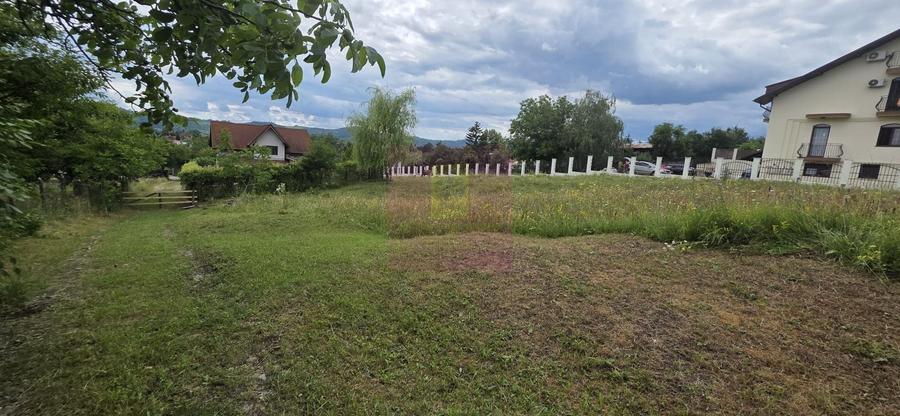Teren Construcții intravilan de 500 mp, în Mușcel