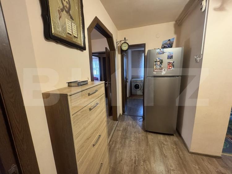 Apartament cu 3 camere decomandat, mobilat în Porolissum